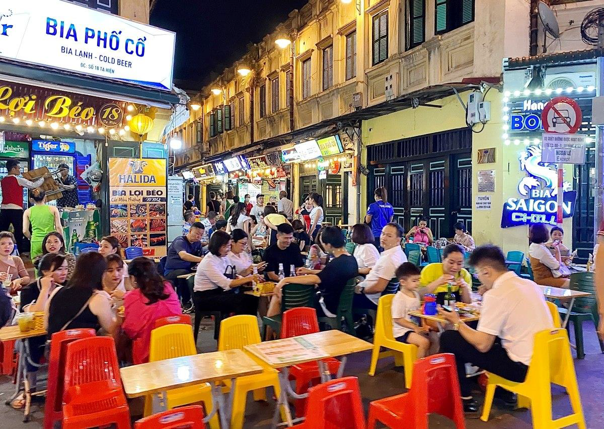 Bia hơi phố cổ